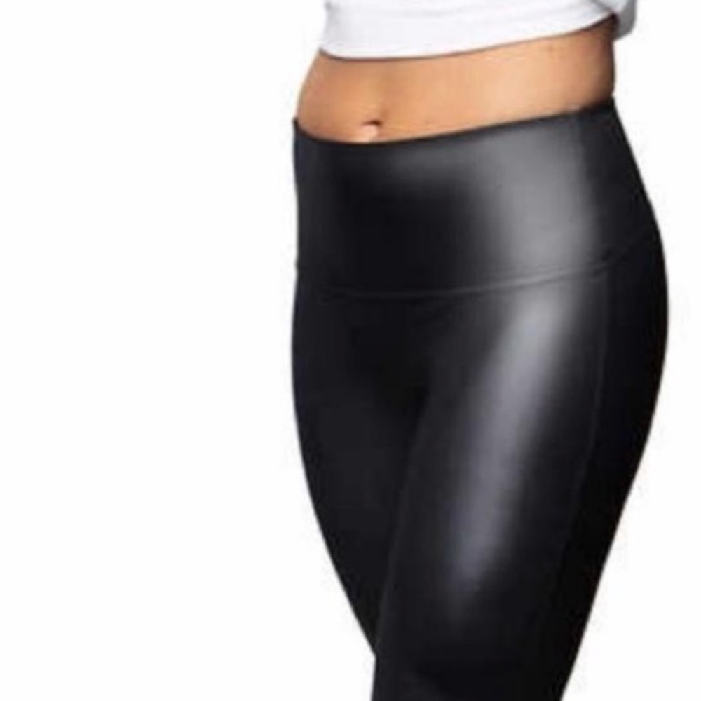 Jane and Bleecker Faux Leather Leggings - M (6-8) Black